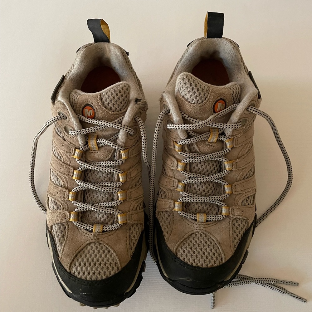 Merrell Moab Hiking Boots With Vibram size 6